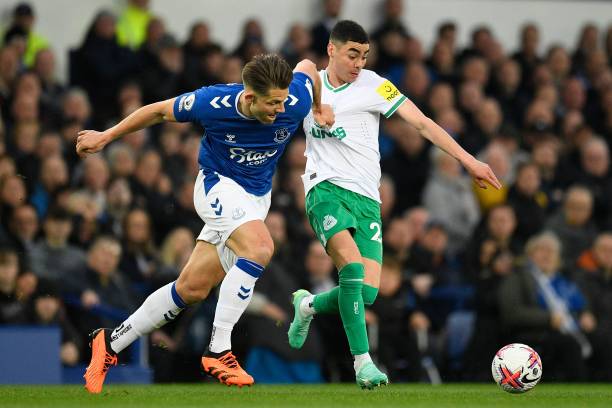 在对阵劲敌 在对阵劲敌