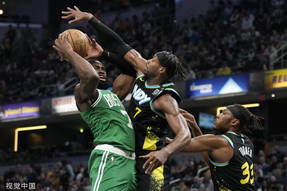 对阵狼队的 对阵狼队的